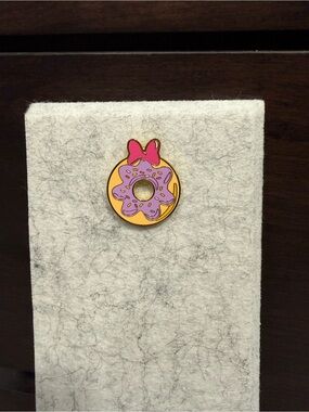 Disney Loungefly Pin